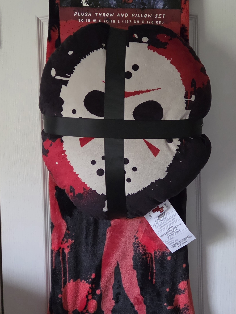 Friday The 13th Plush Throw &  Pillow Set - Black & Red Horror Jason Mask Design